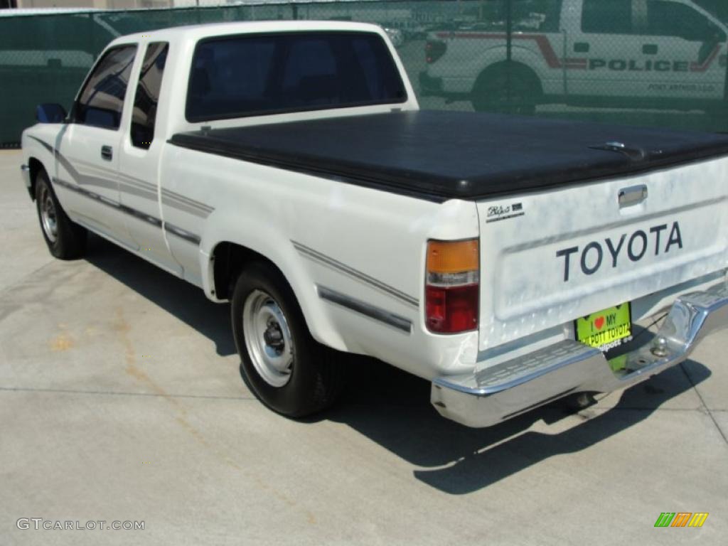 1990 Pickup Deluxe Extended Cab - White / Blue photo #5