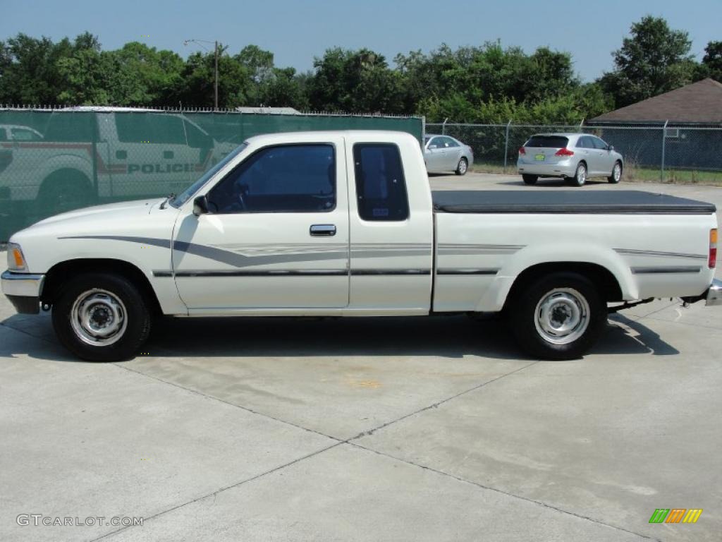 1990 Pickup Deluxe Extended Cab - White / Blue photo #6
