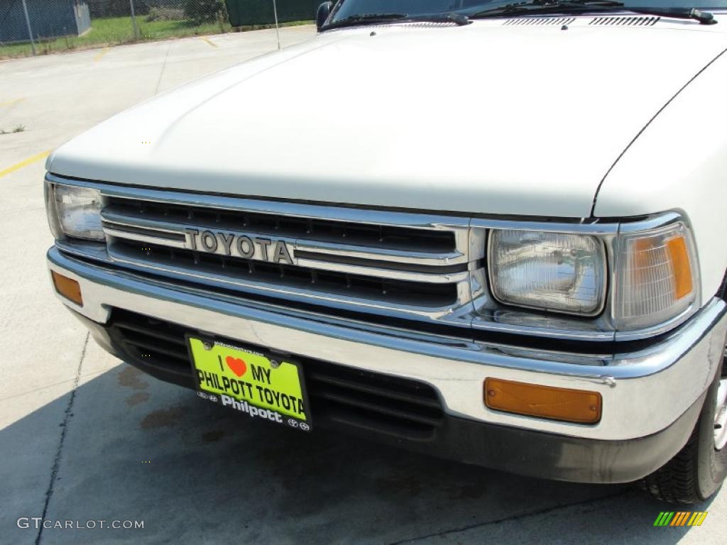 1990 Pickup Deluxe Extended Cab - White / Blue photo #10