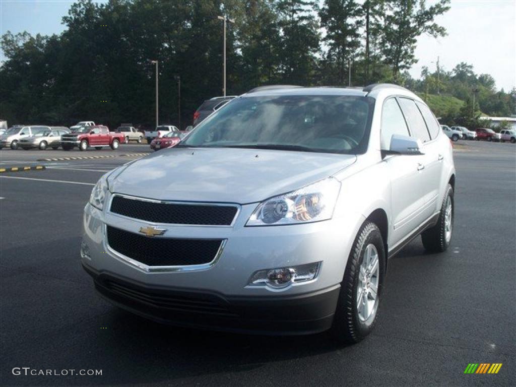 2011 Traverse LT AWD - Silver Ice Metallic / Dark Gray/Light Gray photo #2