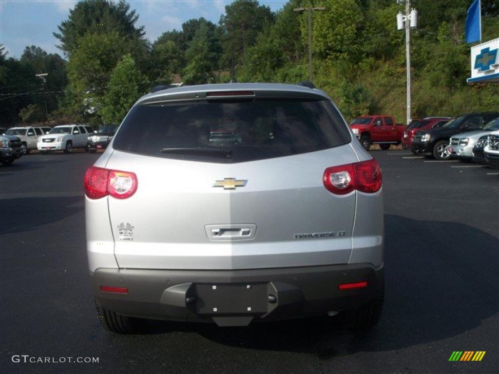 2011 Traverse LT AWD - Silver Ice Metallic / Dark Gray/Light Gray photo #7