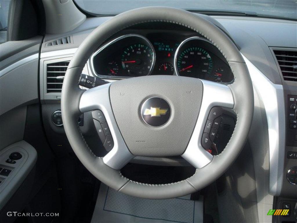 2011 Traverse LT AWD - Silver Ice Metallic / Dark Gray/Light Gray photo #24