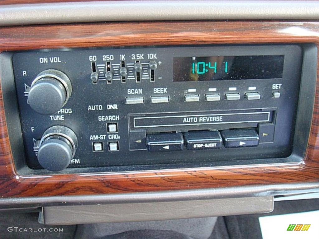 1995 DeVille Sedan - Mocha Metallic / Mocha photo #17