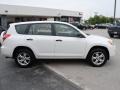 Super White - RAV4 4WD Photo No. 4