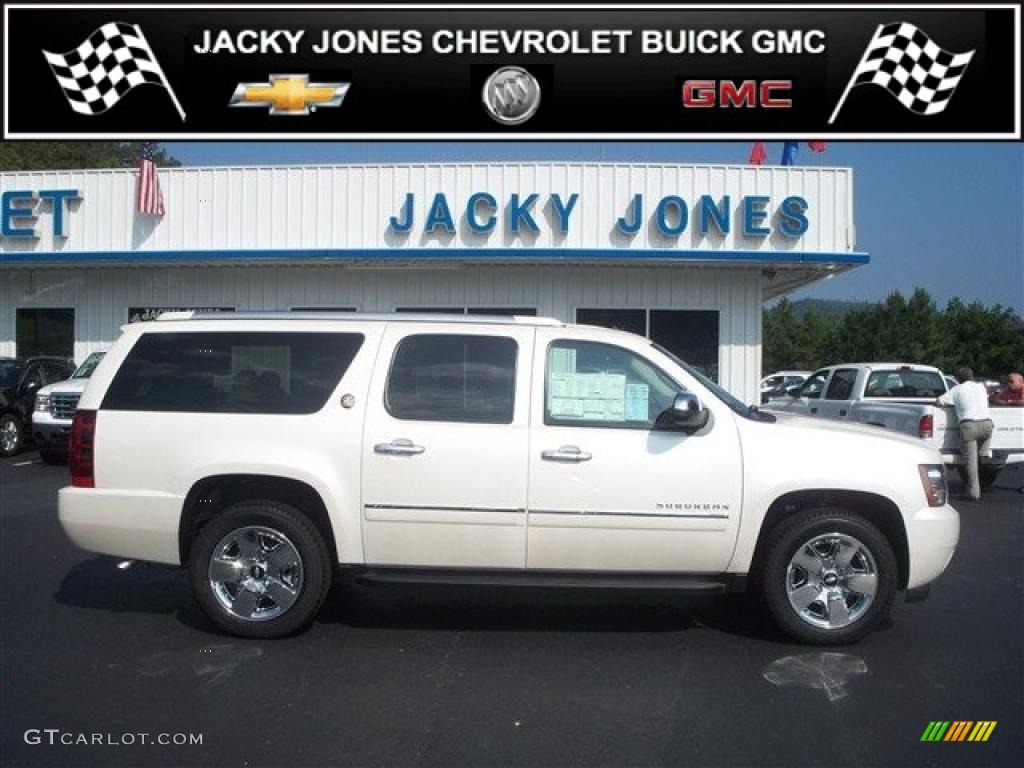 White Diamond Tricoat Chevrolet Suburban