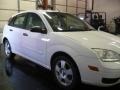 2005 Cloud 9 White Ford Focus ZX5 SES Hatchback  photo #9