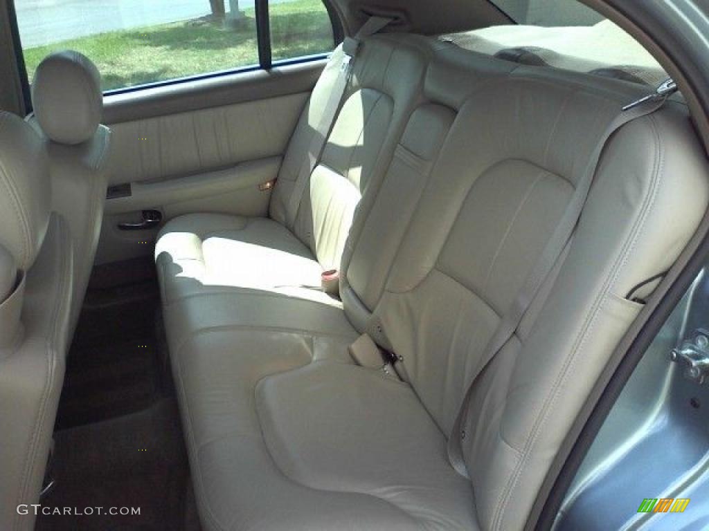 2004 Park Avenue  - Silver Blue Ice Metallic / Light Cashmere photo #7