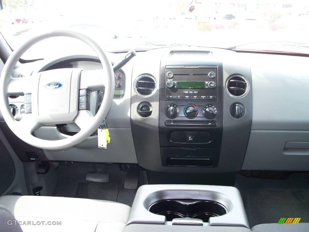 2006 F150 XLT SuperCrew - Bright Red / Medium/Dark Flint photo #27