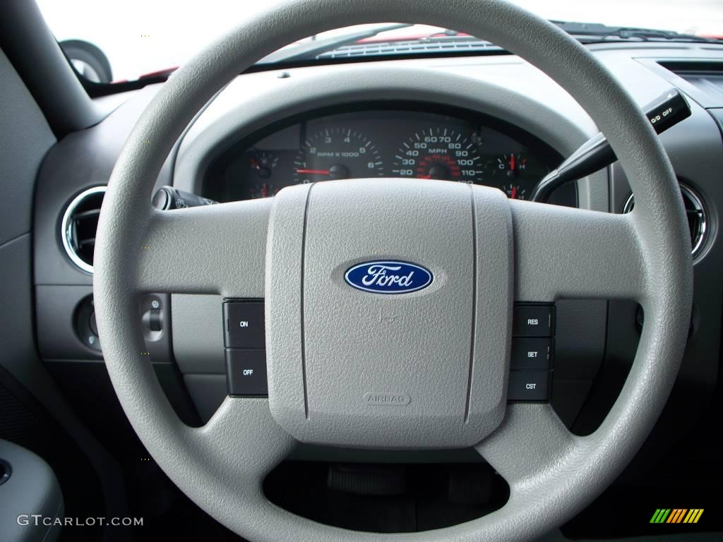 2006 F150 XLT SuperCrew - Bright Red / Medium/Dark Flint photo #32