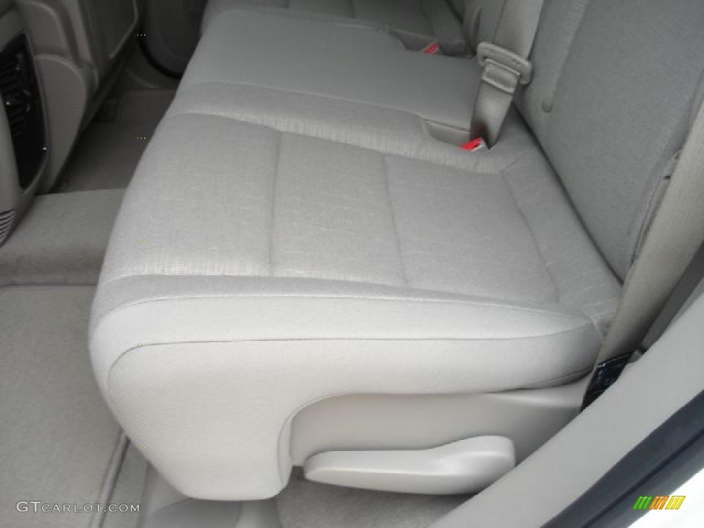 2011 Grand Cherokee Laredo 4x4 - Stone White / Dark Graystone/Medium Graystone photo #12