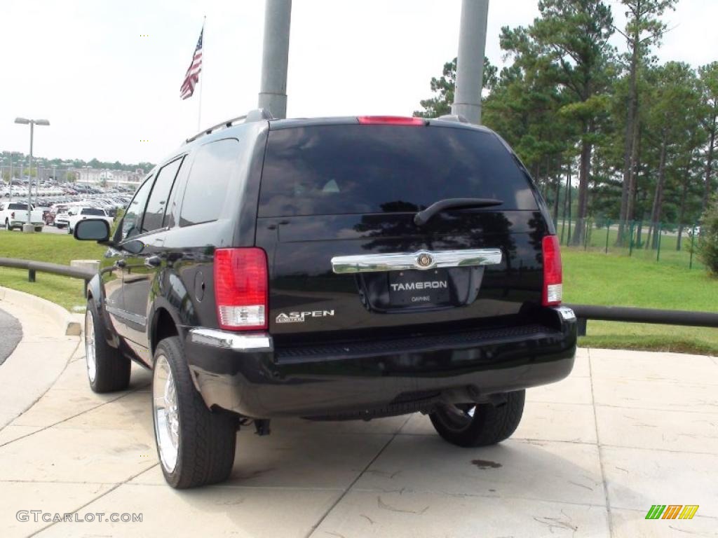 2007 Aspen Limited 4WD - Brilliant Black Crystal Pearl / Dark Slate Gray/Light Slate Gray photo #9