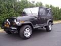 Black - Wrangler SE 4x4 Photo No. 2
