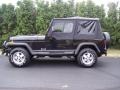 Black - Wrangler SE 4x4 Photo No. 4