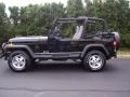 Black - Wrangler SE 4x4 Photo No. 12