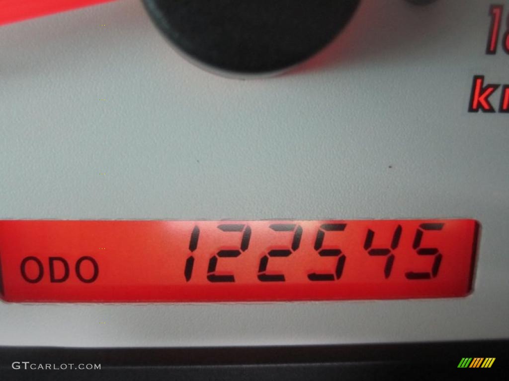 2002 Tacoma Regular Cab 4x4 - Impulse Red Pearl / Oak photo #8