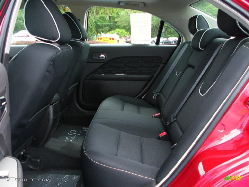 2011 Fusion SE - Red Candy Metallic / Charcoal Black photo #6