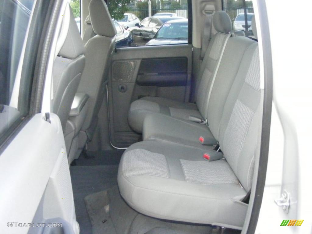 2007 Ram 1500 ST Quad Cab 4x4 - Bright Silver Metallic / Medium Slate Gray photo #17