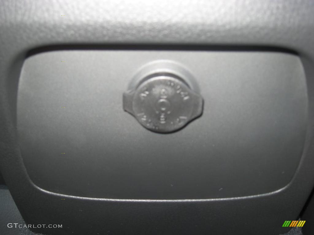 2011 Sorento LX AWD - Titanium Silver / Black photo #25
