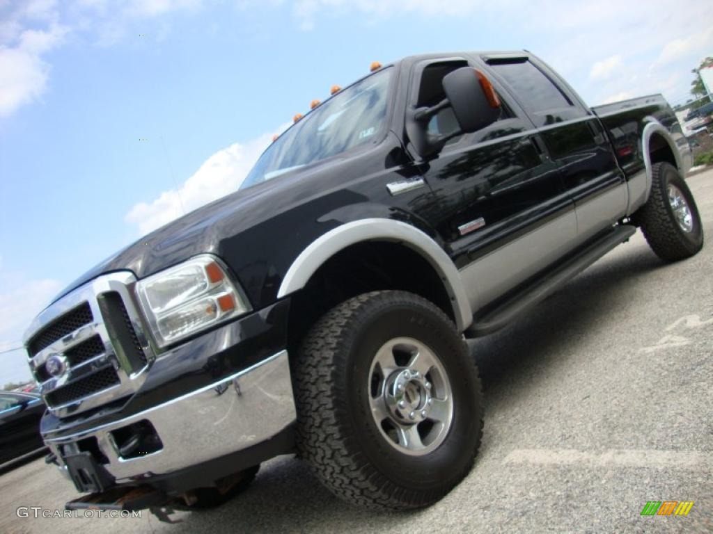 2005 F250 Super Duty Lariat Crew Cab 4x4 - Black / Medium Flint photo #1