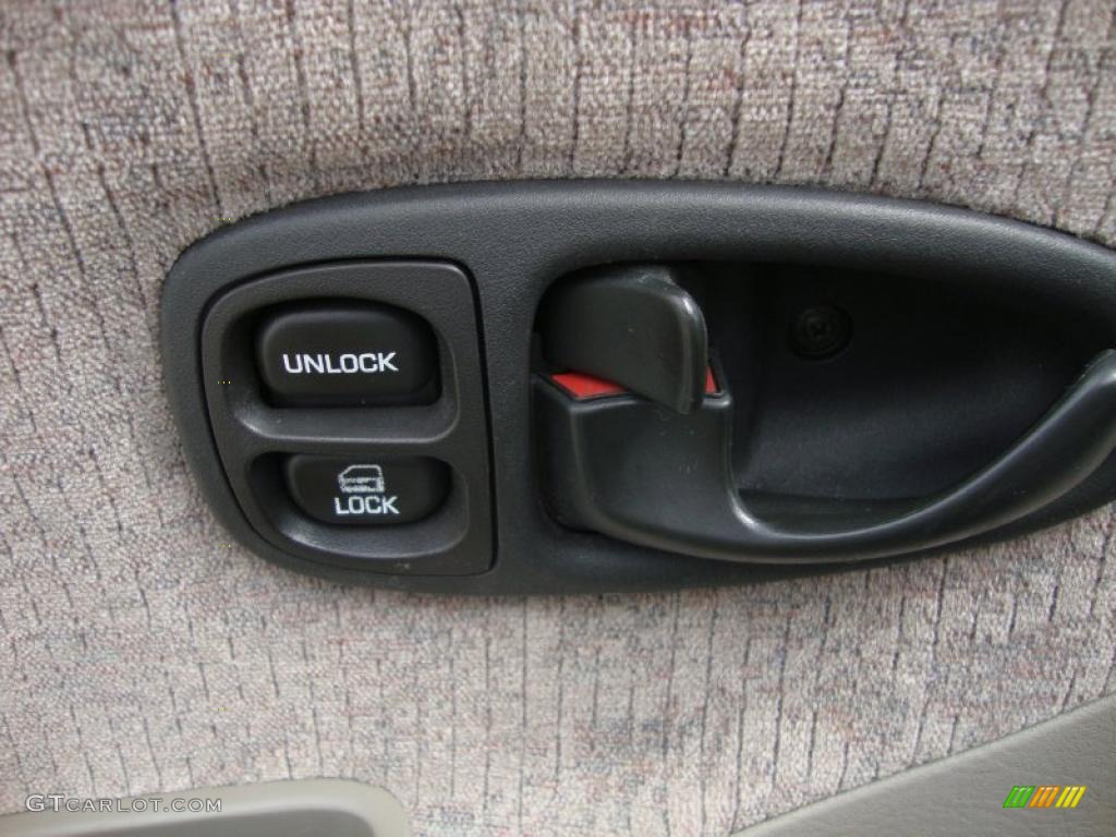 1999 S Series SW2 Wagon - Dark Blue / Gray photo #15