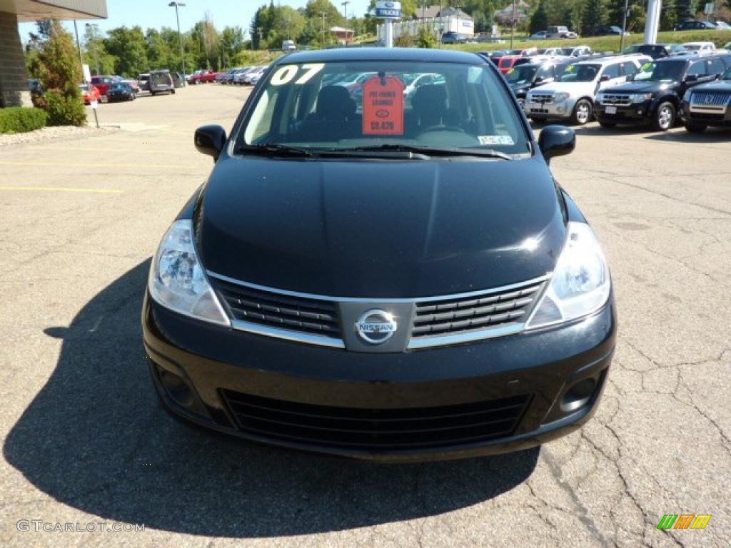 2007 Versa S - Super Black / Charcoal photo #7