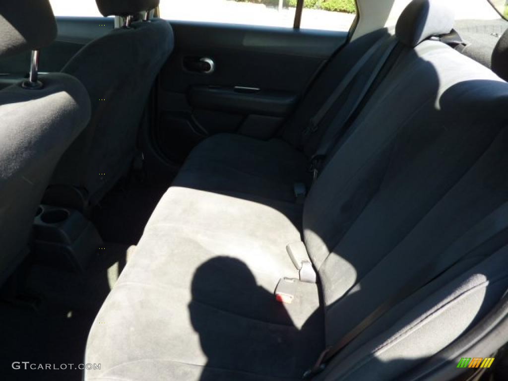 2007 Versa S - Super Black / Charcoal photo #13