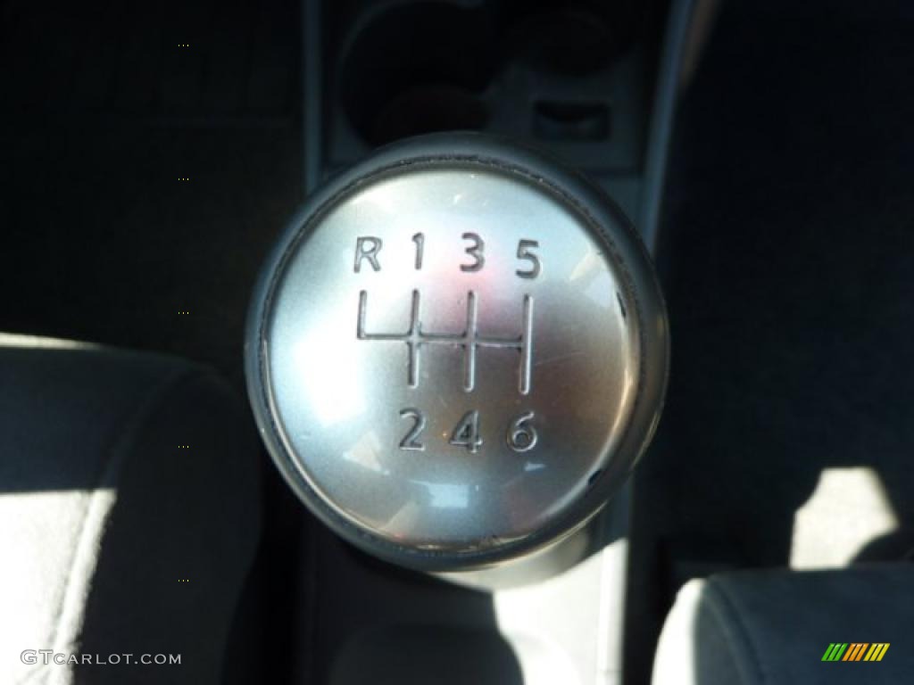 2007 Versa S - Super Black / Charcoal photo #17