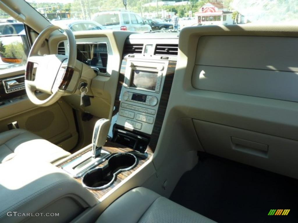 2008 Navigator Luxury 4x4 - Vapor Silver Metallic / Stone photo #16