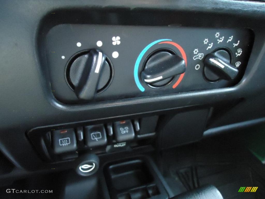 2004 Wrangler Sport 4x4 - Electric Lime Green Pearl / Dark Slate Gray photo #29
