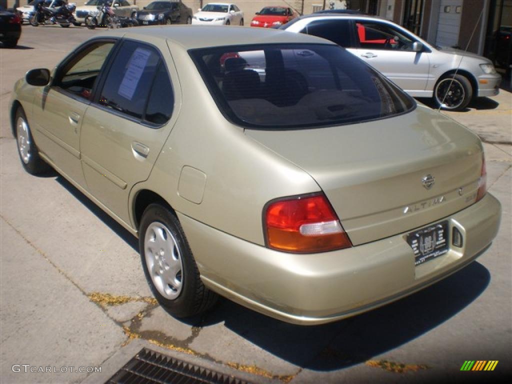 1999 Altima GXE - Champagne Metallic / Blond photo #6