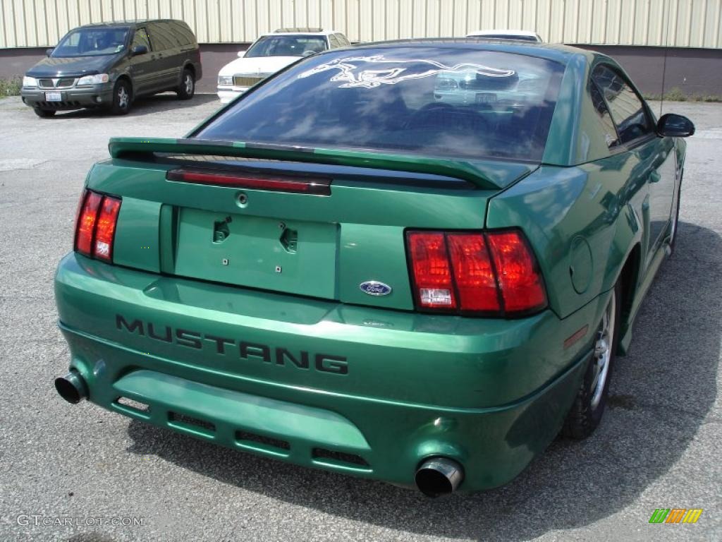 2000 Mustang V6 Coupe - Electric Green Metallic / Medium Graphite photo #3