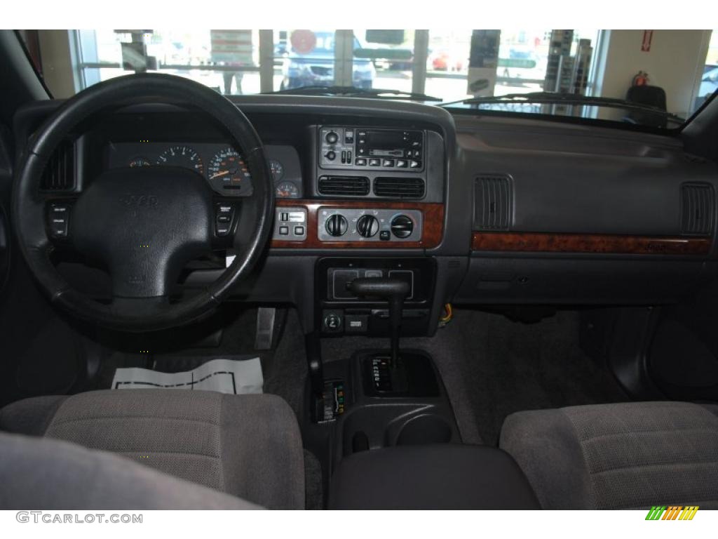1996 Grand Cherokee Laredo 4x4 - Dark Rosewoood Pearlcoat / Agate photo #12