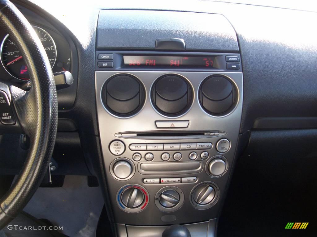 2004 MAZDA6 i Sedan - Onyx Black / Black photo #6