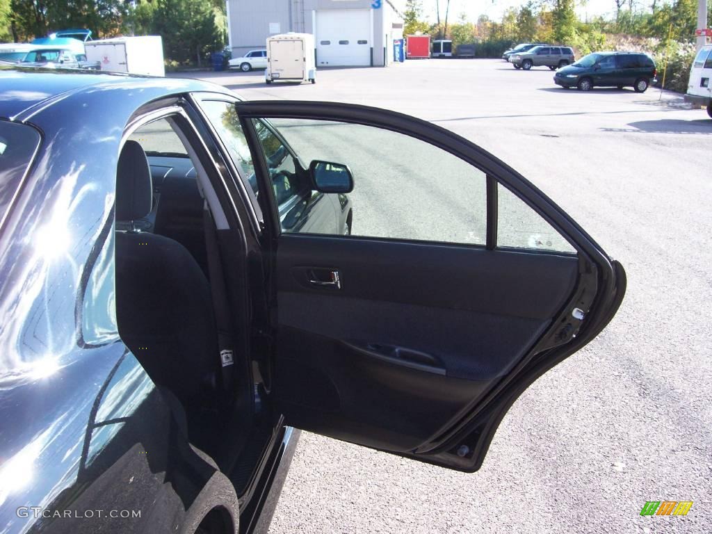 2004 MAZDA6 i Sedan - Onyx Black / Black photo #19