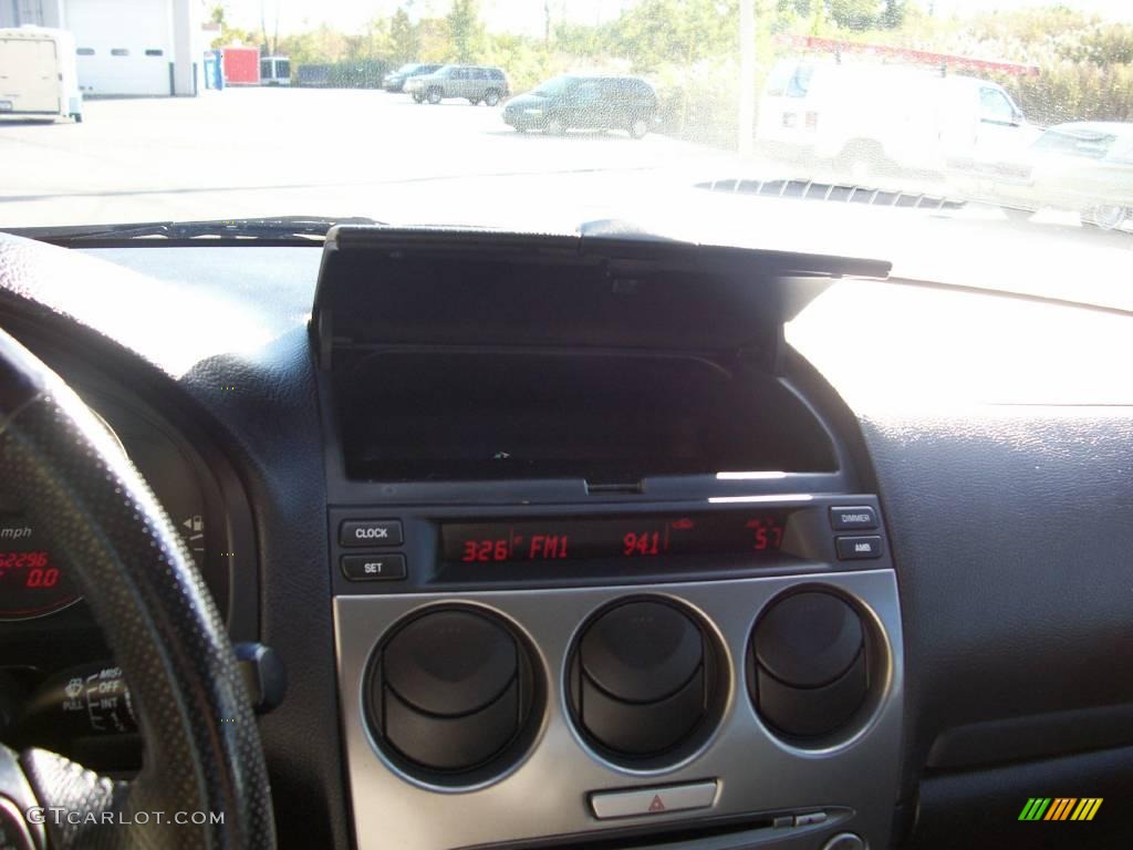 2004 MAZDA6 i Sedan - Onyx Black / Black photo #31
