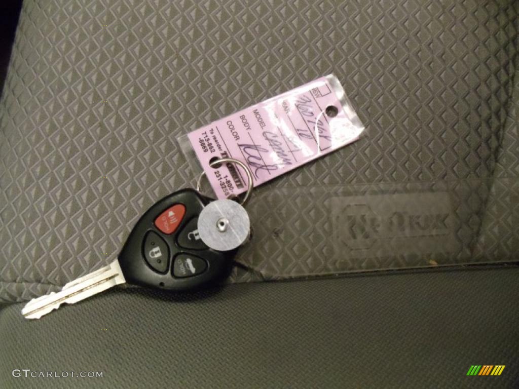 2010 Camry SE - Barcelona Red Metallic / Dark Charcoal photo #26