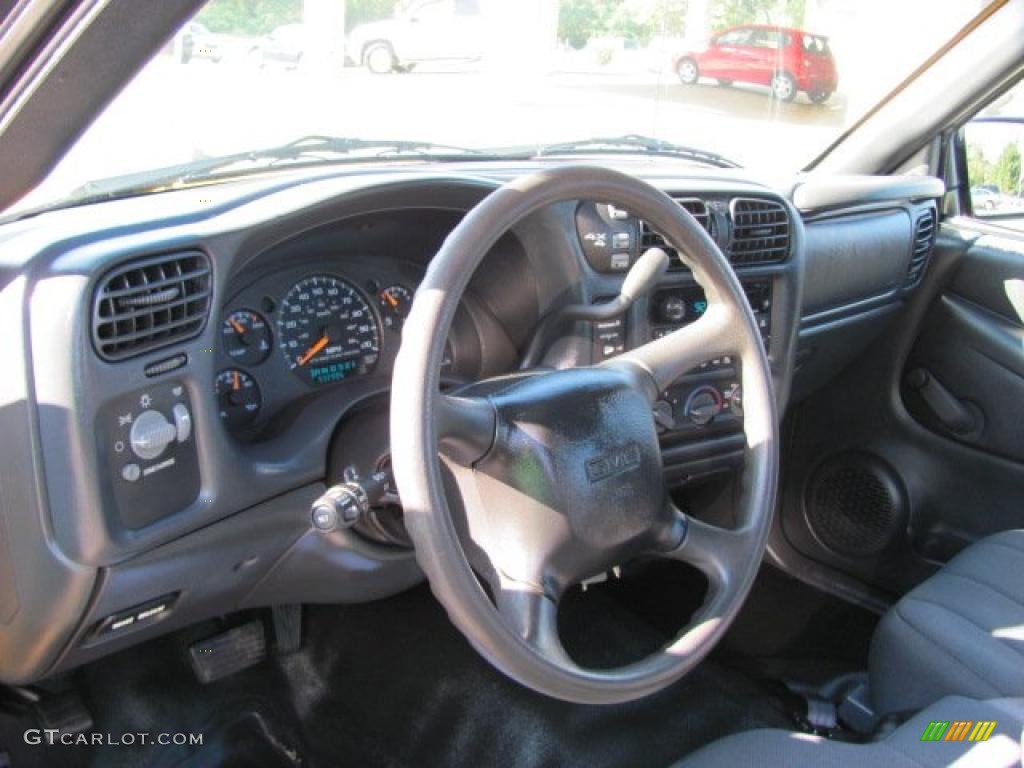 2003 Sonoma SLS Extended Cab 4x4 - Flame Yellow / Graphite photo #8