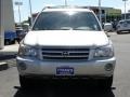 2002 Millennium Silver Metallic Toyota Highlander V6 4WD  photo #2