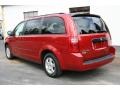 2009 Inferno Red Crystal Pearl Dodge Grand Caravan SE  photo #16