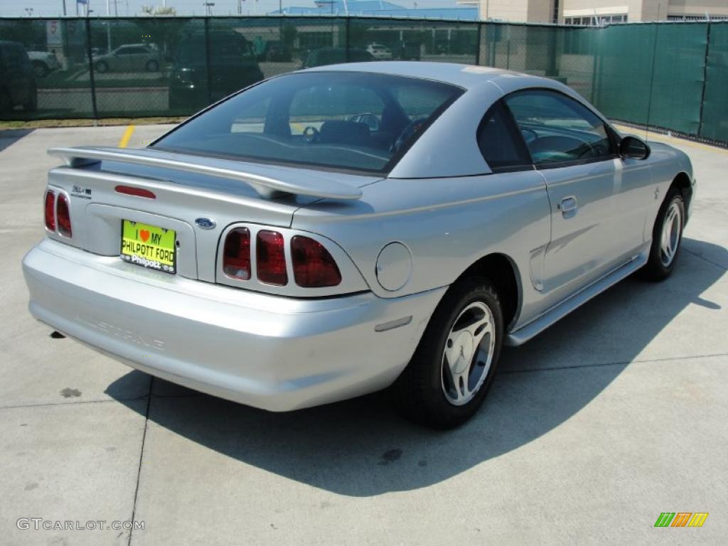 1998 Mustang V6 Coupe - Silver Metallic / Black photo #3