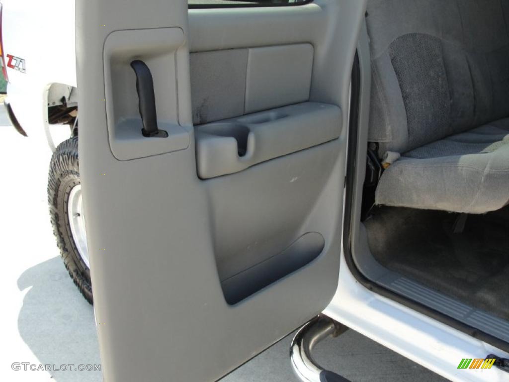 2000 Silverado 1500 LS Extended Cab 4x4 - Summit White / Medium Gray photo #29