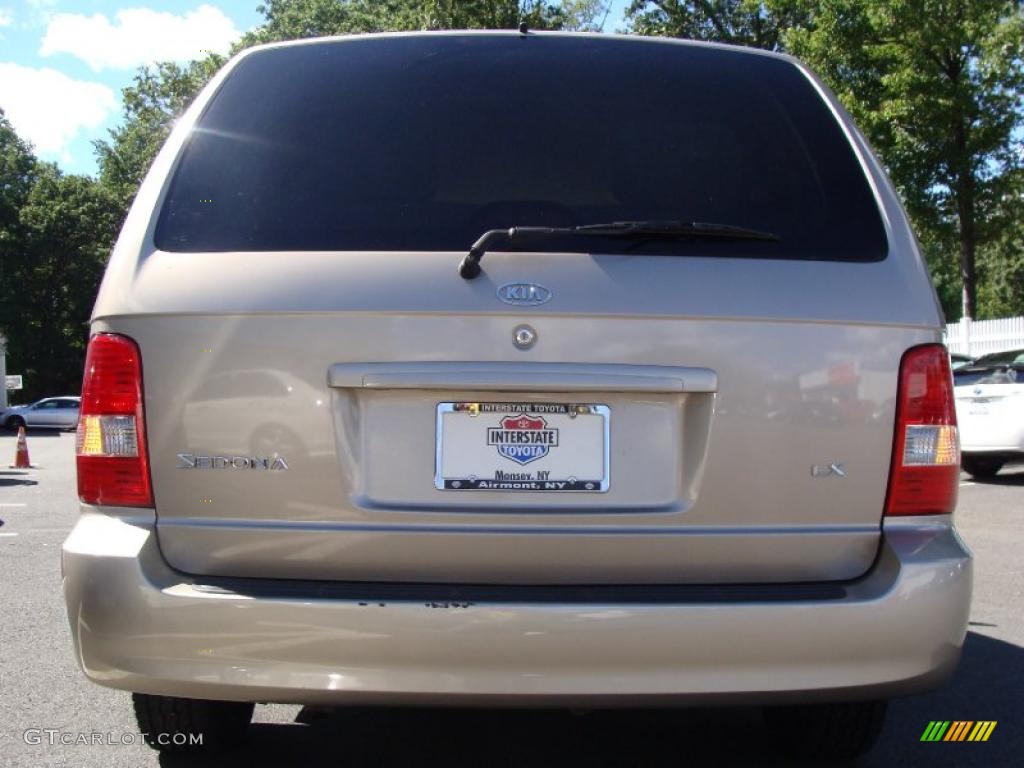 2004 Sedona LX - Silky Beige / Beige photo #5