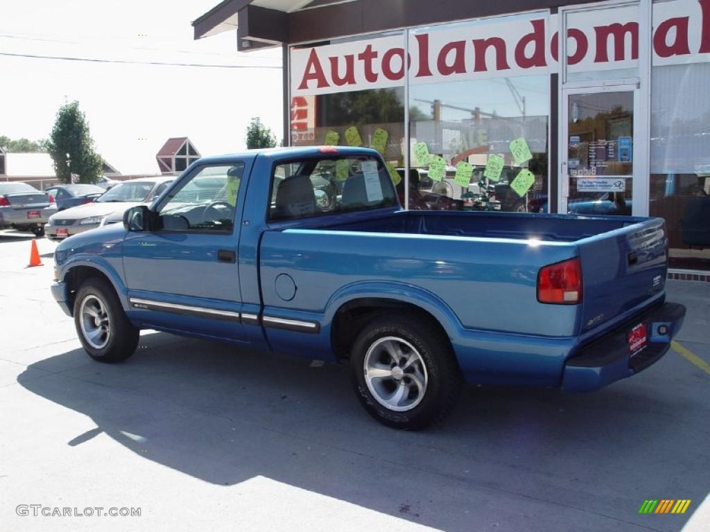 2000 S10 LS Regular Cab - Space Blue Metallic / Graphite photo #4