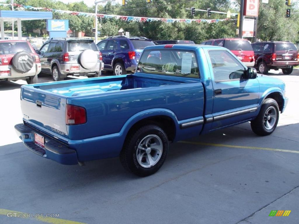 2000 S10 LS Regular Cab - Space Blue Metallic / Graphite photo #5