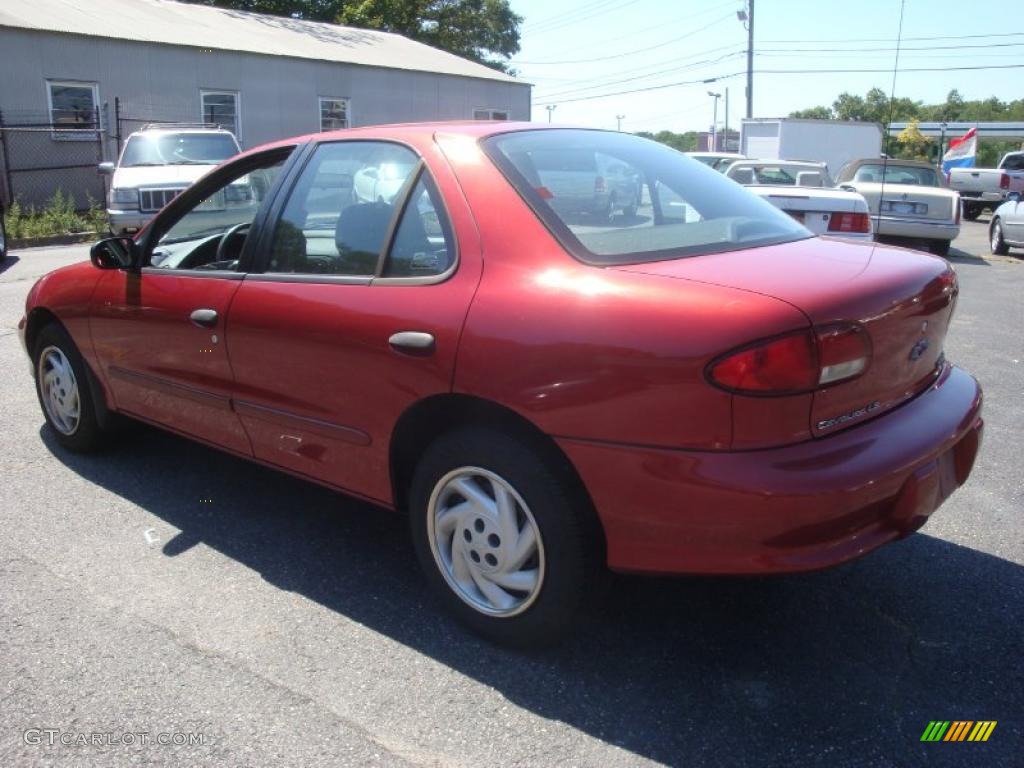1998 Cavalier LS Sedan - Cayenne Red Metallic / Gray photo #4
