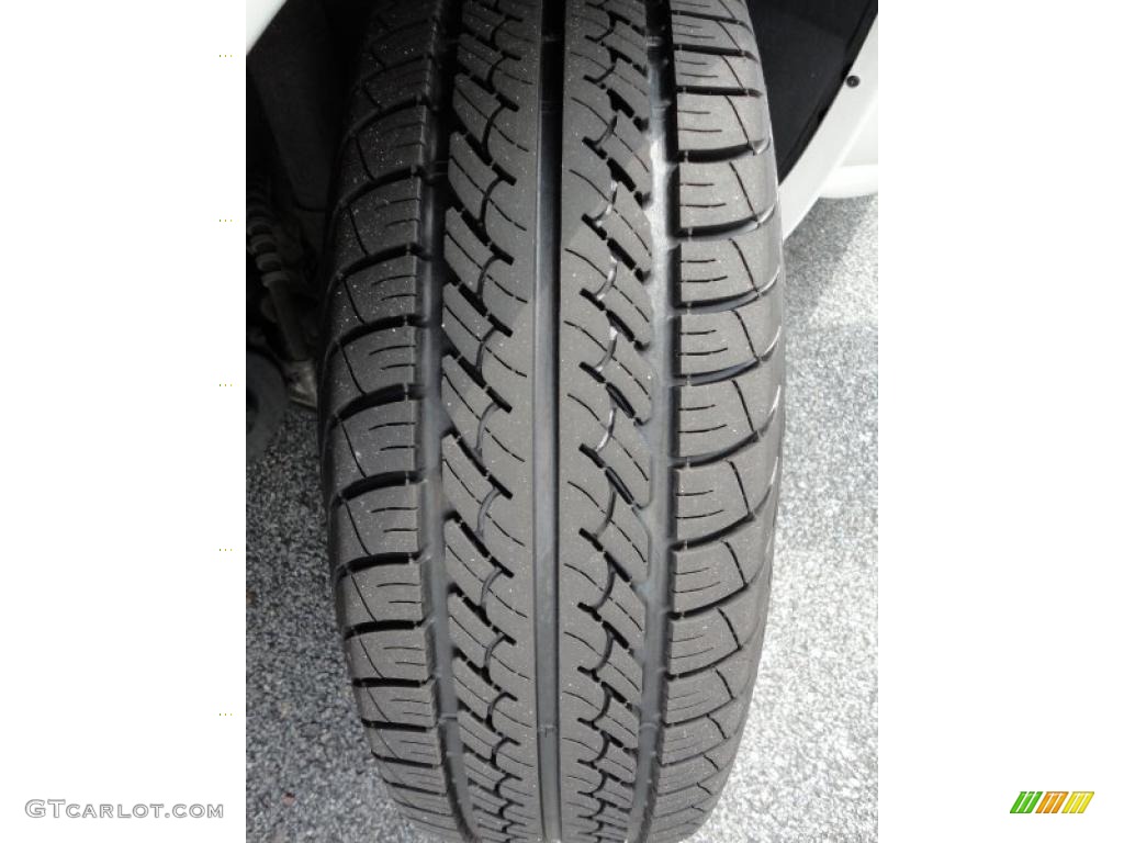 2005 Town & Country Touring - Stone White / Medium Slate Gray photo #20