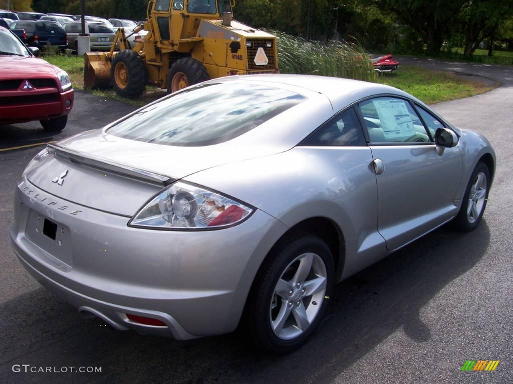 2009 Eclipse GS Coupe - Quicksilver Pearl / Medium Gray photo #5