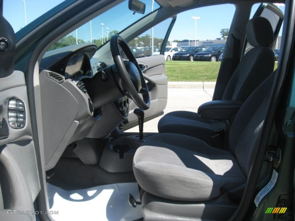 2001 Focus SE Sedan - Rainforest Green Metallic / Medium Graphite Grey photo #14