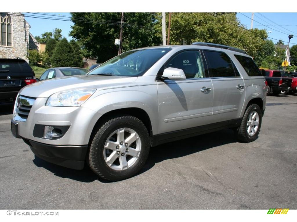 2007 Outlook XR AWD - Silver Pearl / Gray photo #1