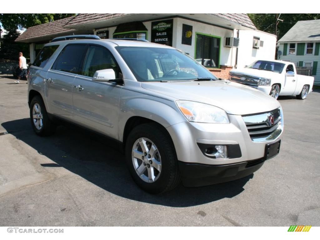 2007 Outlook XR AWD - Silver Pearl / Gray photo #6